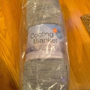 LeGear Cooling blanket.